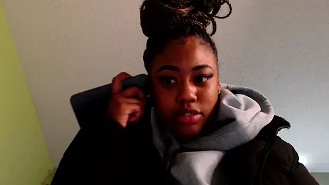 Snapshot of BriannaBrave chatting on 12/09/24, 01:40 BriannaBrave online show from 12/09/24, 01:40