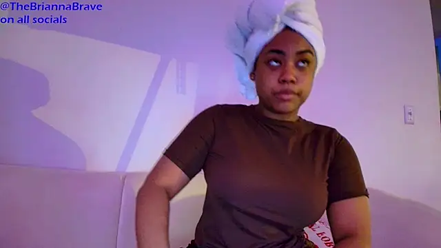 Snapshot of BriannaBrave chatting on 03/25/26, 01:00 BriannaBrave online show from 03/25/26, 01:00