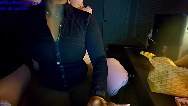Snapshot of BriannaBrave chatting on 04/15/26, 06:42 BriannaBrave online show from 04/15/26, 06:42