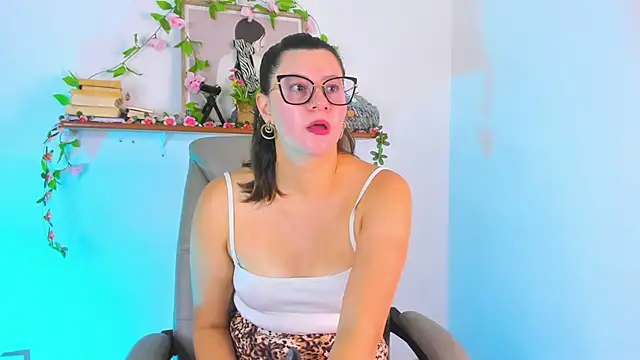 Chanelll Taylorr  online show from 03/07/26, 12:57