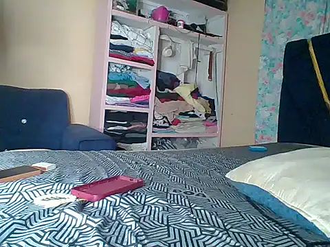 awino001 online show from 04/01/26, 07:33