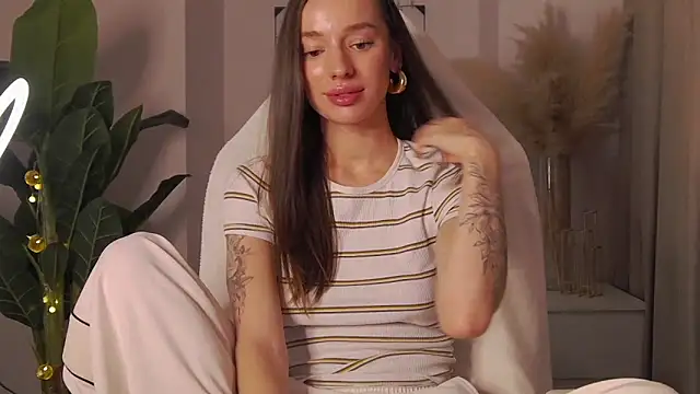 1Mercedes online show from 12/13/24, 03:21