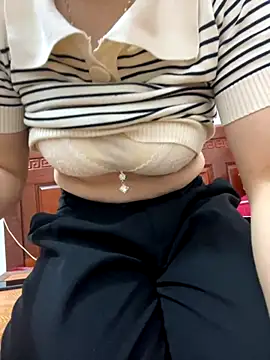 Milk Mom99 online show from 11/01/25, 04:58