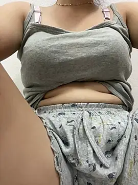 Milk Mom99 online show from 07/19/26, 01:37