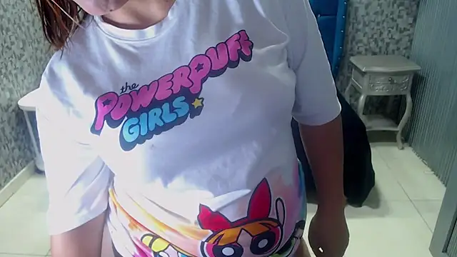 CurvyJulieth online show from 05/21/26, 09:22