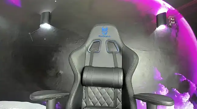 Snapshot of Lau_Beauty chatting on 12/01/24, 05:46 Lau Beauty online show from 12/01/24, 05:46