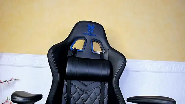 Snapshot of Lau_Beauty chatting on 02/11/25, 08:37 Lau Beauty online show from 02/11/25, 08:37