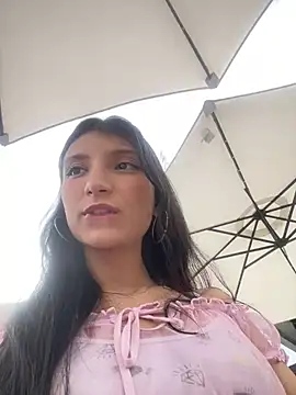 Snapshot of loly-yandere chatting on 12/22/24, 08:25 loly-yandere online show from 12/22/24, 08:25