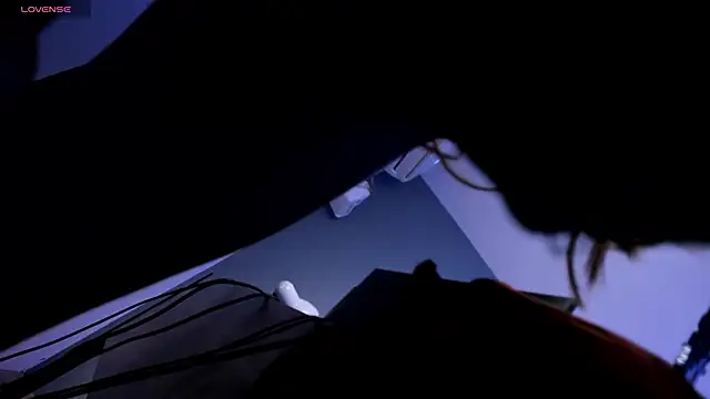 SamanthaKlein  online show from 09/11/25, 03:39