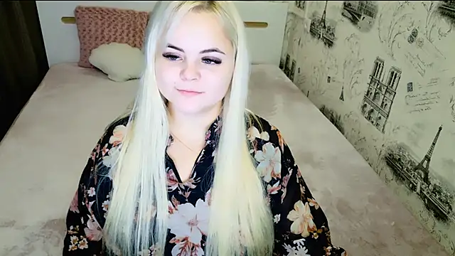 lovely-eyes online show from 11/11/25, 08:20