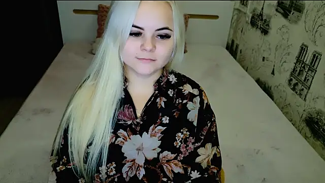 lovely-eyes online show from 11/25/25, 04:29