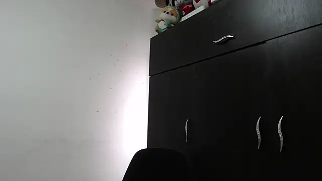 Zoe--khalL online show from 11/29/25, 05:05