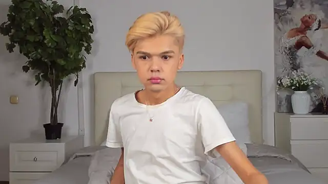 Felix Rey online show from 02/08/25, 06:55