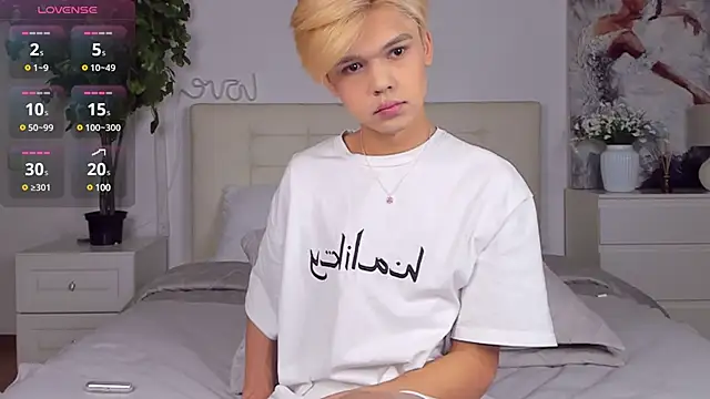 Felix Rey online show from 02/18/25, 04:26