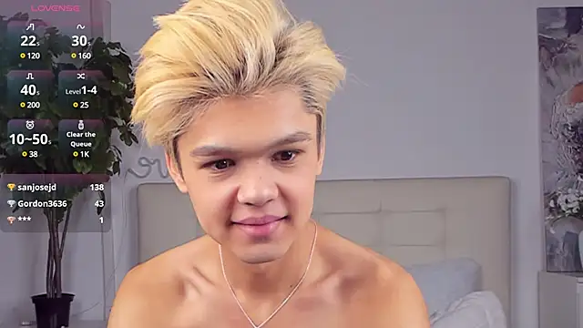 Felix Rey online show from 03/04/25, 08:16