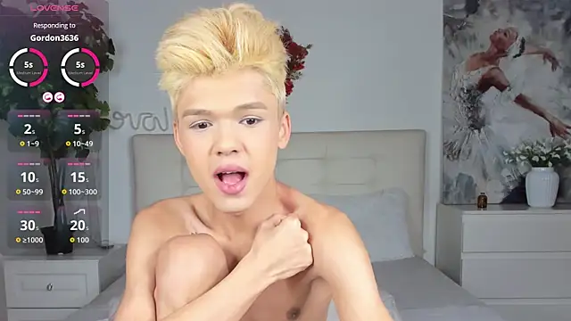 Felix Rey online show from 11/25/25, 08:53