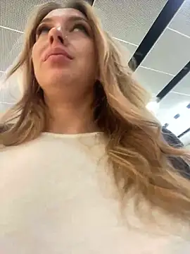 Snapshot of Sweet___Emily chatting on 01/29/25, 02:10 Sweet   Emily online show from 01/29/25, 02:10