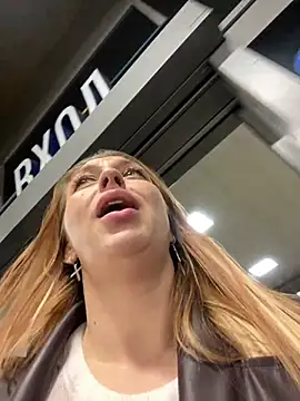 Snapshot of Sweet___Emily chatting on 02/13/25, 08:34 Sweet   Emily online show from 02/13/25, 08:34