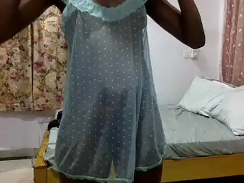 Snapshot of Sexy_megg chatting on 12/07/24, 07:43 Sexy megg online show from 12/07/24, 07:43