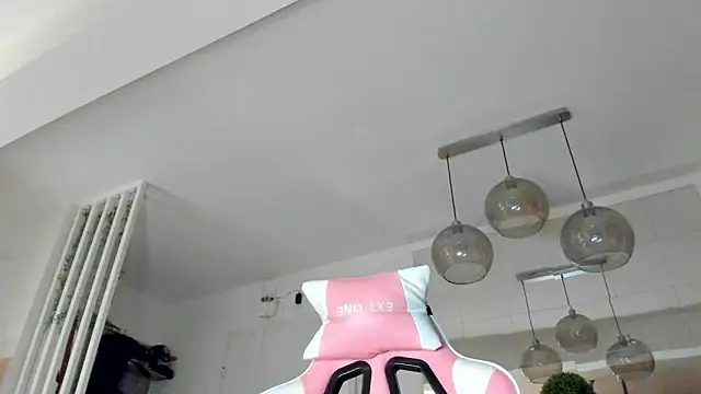 IreneVON online show from 11/18/25, 04:28