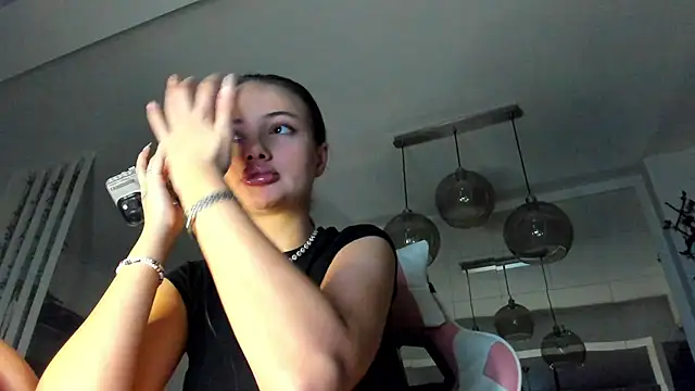 IreneVON online show from 11/23/25, 06:02