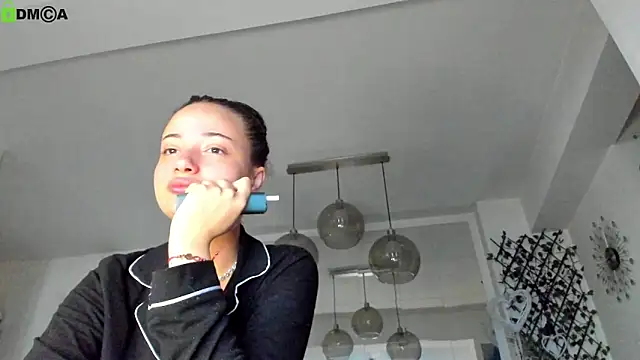 Snapshot of IreneVON chatting on 05/13/26, 04:10 IreneVON online show from 05/13/26, 04:10