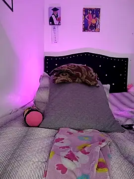 Snapshot of EimyParker_ chatting on 03/02/26, 08:04 EimyParker online show from 03/02/26, 08:04