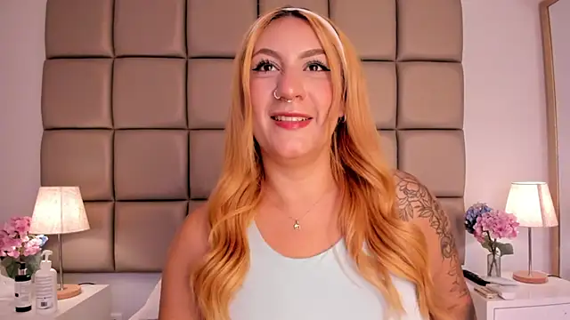 Emily robertss online show from 02/02/25, 02:48