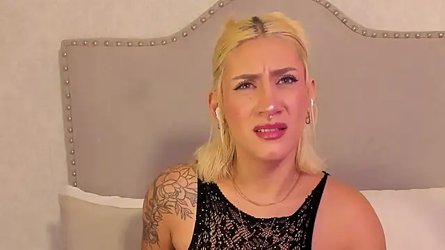 Emily robertss online show from 11/09/25, 03:05