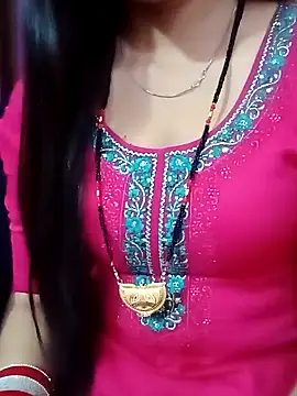 Snapshot of Slim_bhabhi chatting on 01/08/25, 10:59 Slim bhabhi online show from 01/08/25, 10:59