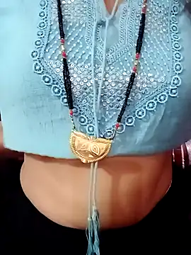 Snapshot of Slim_bhabhi chatting on 03/11/25, 08:41 Slim bhabhi online show from 03/11/25, 08:41