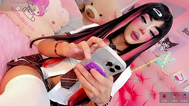 Snapshot of Cute_Roxxy chatting on 02/06/26, 06:22 Cute Roxxy online show from 02/06/26, 06:22