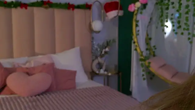 Eva Natsumi online show from 12/12/24, 05:20