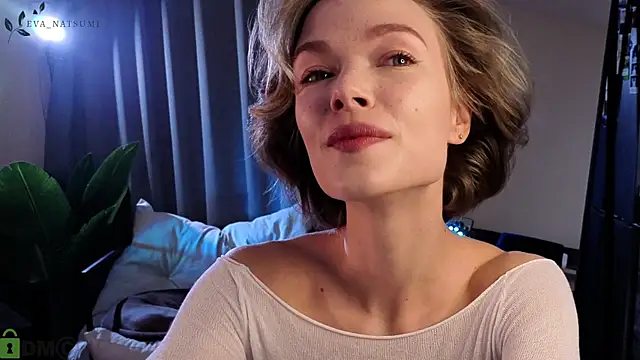 Eva Natsumi online show from 09/17/25, 05:03