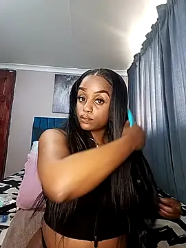 Queen-Chocolate online show from 10/23/25, 05:07