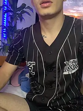 danny 42027 online show from 03/21/25, 08:50