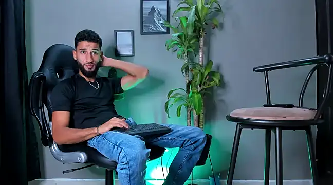 Damian 022 online show from 12/29/24, 01:24