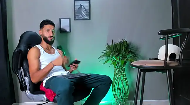 Damian 022 online show from 01/05/25, 07:07