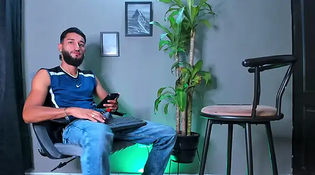 Damian 022 online show from 01/19/25, 04:14