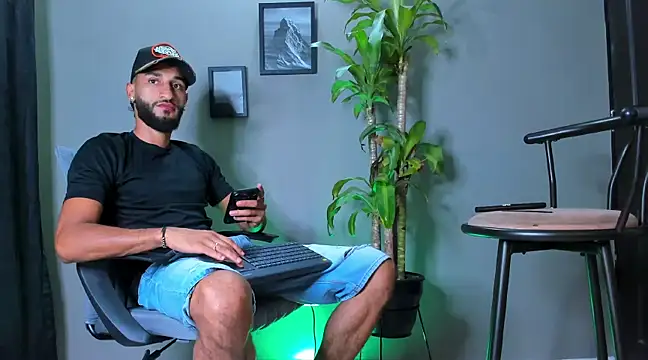 Damian 022 online show from 01/22/25, 10:48