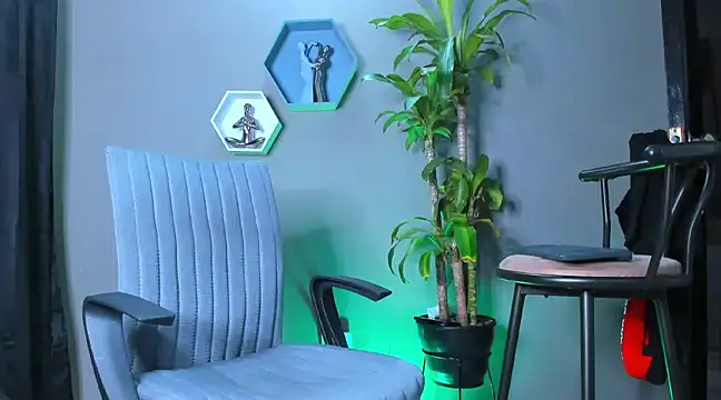 Damian 022 online show from 02/21/25, 12:38