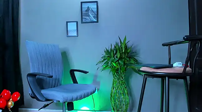 Damian 022 online show from 03/13/25, 05:18