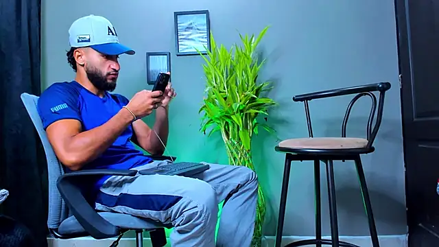 Damian 022 online show from 10/22/25, 12:05