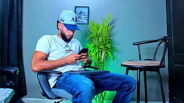 Damian 022 online show from 11/10/25, 11:09