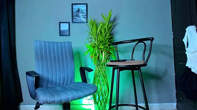 Damian 022 online show from 11/13/25, 11:09