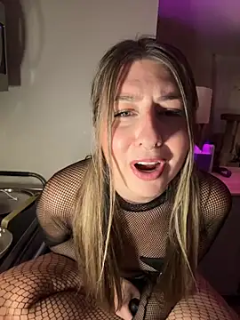 sophielove888 online show from 10/25/25, 01:24