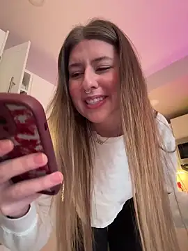 sophielove888 online show from 03/28/26, 04:39