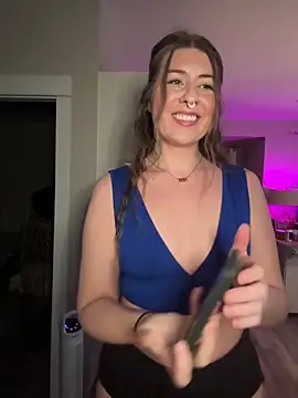 sophielove888 online show from 04/17/26, 01:30