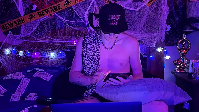 Snapshot of JuicyStrawbaby chatting on 10/30/25, 08:53 JuicyStrawbaby online show from 10/30/25, 08:53