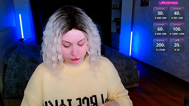 Blueberry-baby online show from 11/24/25, 05:23